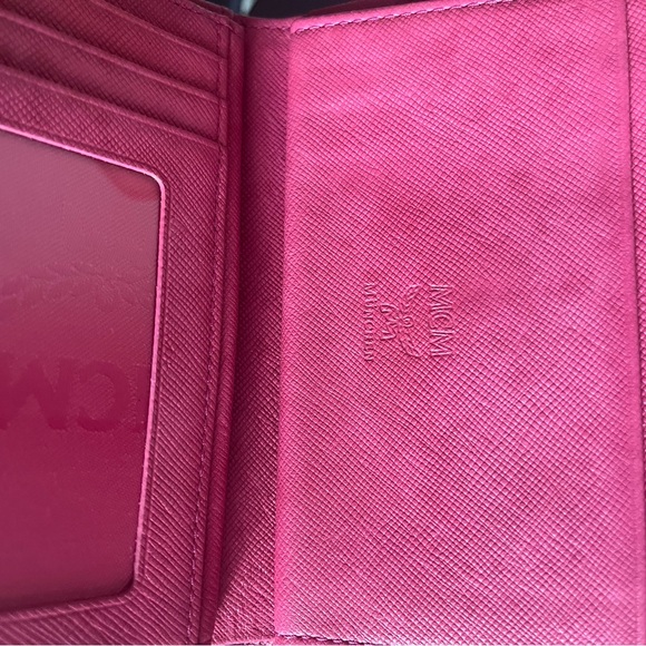 92 MCM  Visetos Glam Trifold Front Snap Wallet - Picture 10 of 10